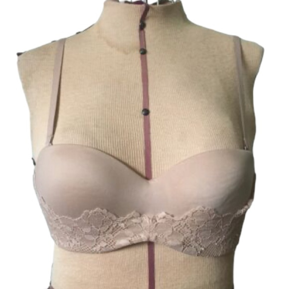 Victoria’s Secret bra, size 32B